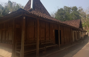 rumah joglo